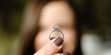 Choosing Fairtrade Engagement Rings for Your Proposal